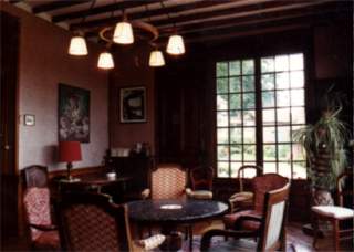 Fiche détaillée salle "PETIT SALON MAISON"